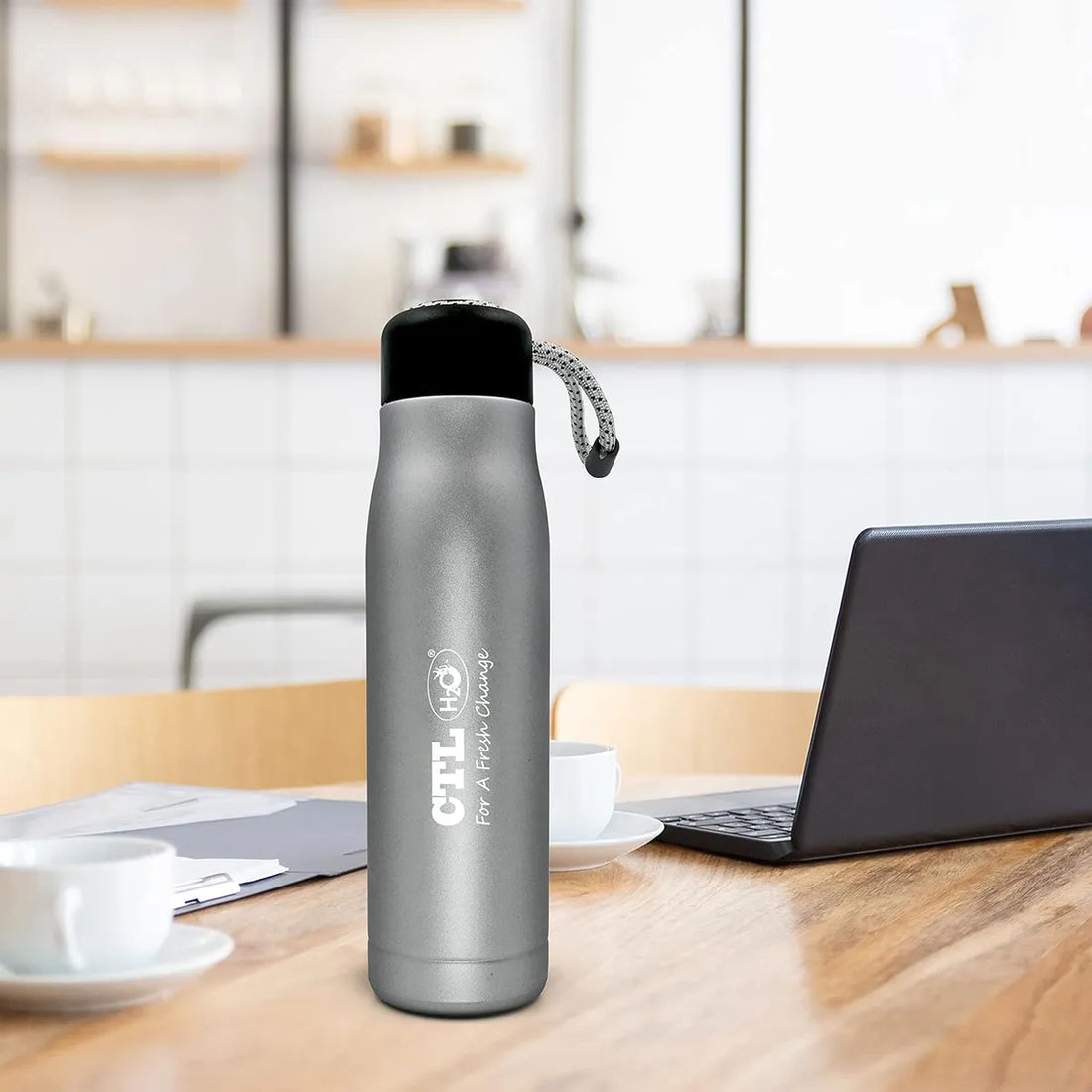 Stainless Steel 550ML Double-Walled Insulated Water Bottle/Flask for Office Gym Home & Travel